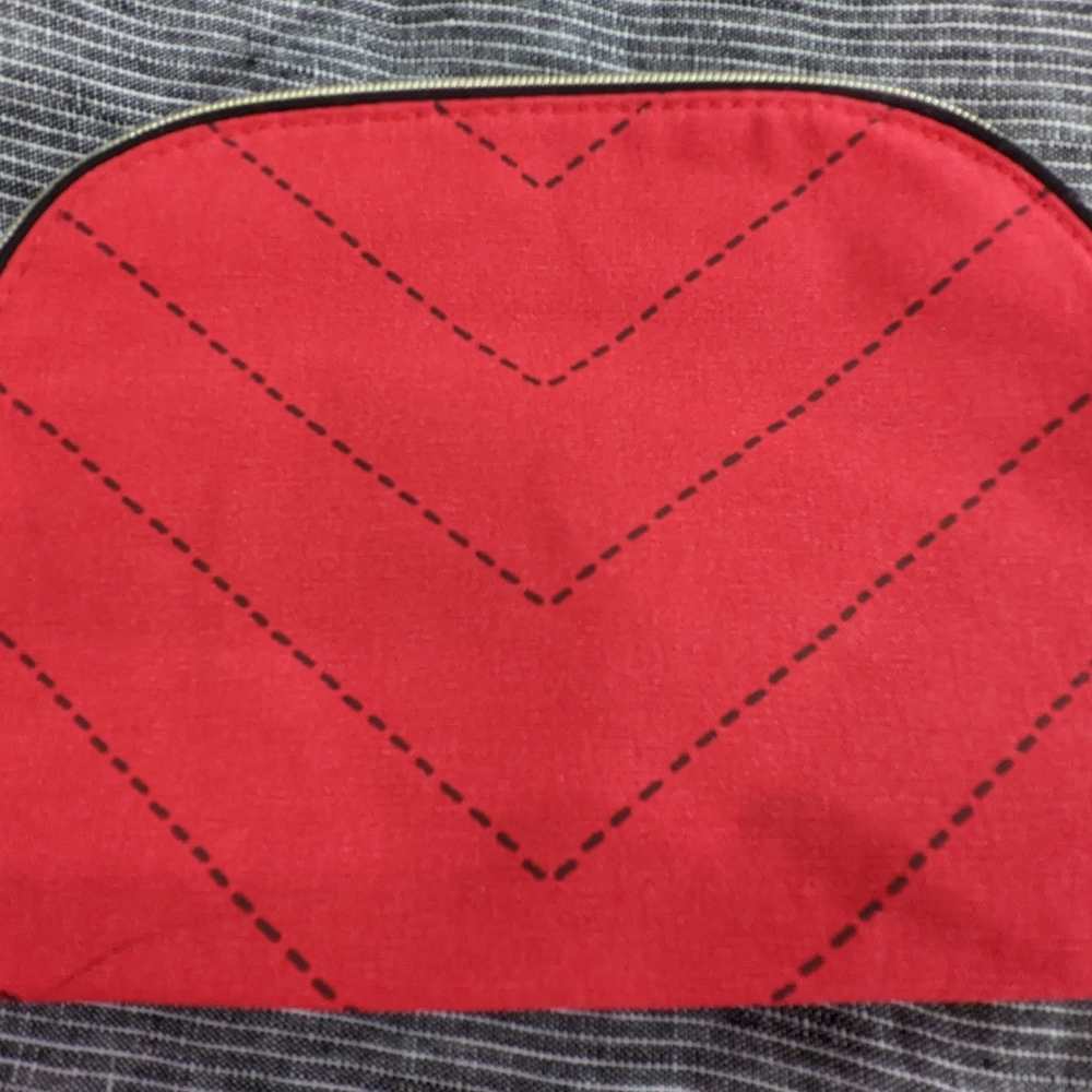 Cosmetic case - Picture 2 of 2